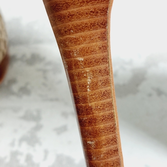 Calvin Klein Tan Round Toe High Heels Pump Shoes I98 - Picture 12 of 13